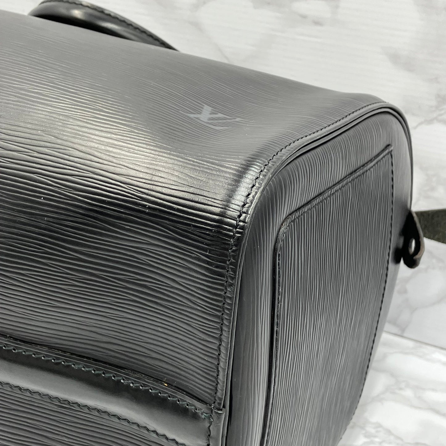 LOUIS VUITTON Epi Speedy 35