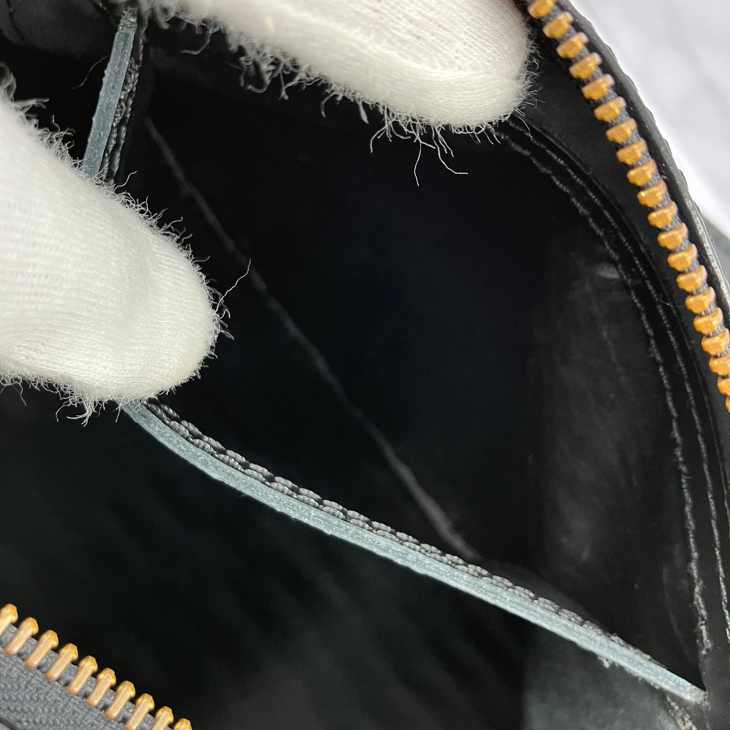 LOUIS VUITTON Epi Speedy 35