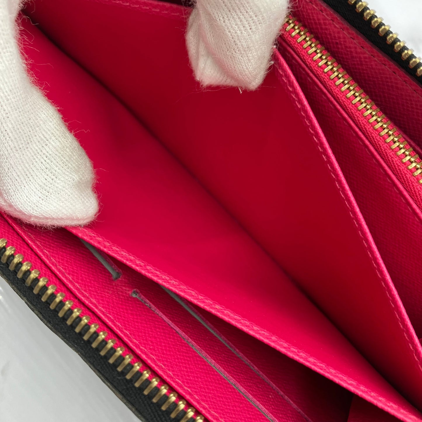 LOUIS VUITTON Multicolor Zippy