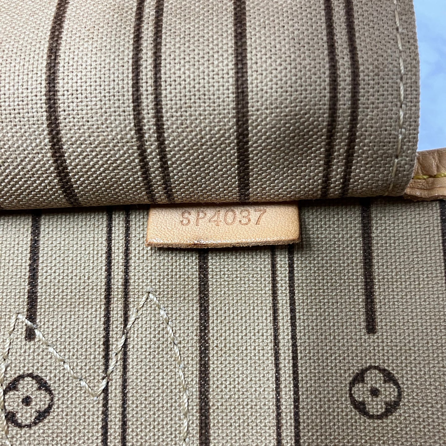 LOUIS VUITTON Monogram Neverfull MM