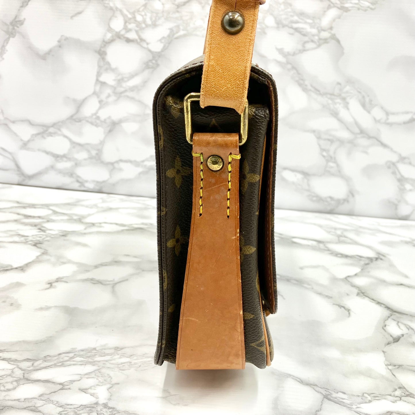 LOUIS VUITTON Monogram cartochiere