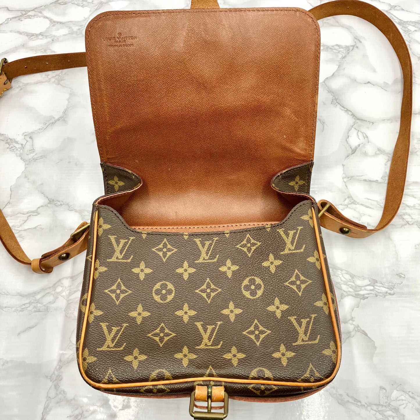 LOUIS VUITTON Monogram cartochiere