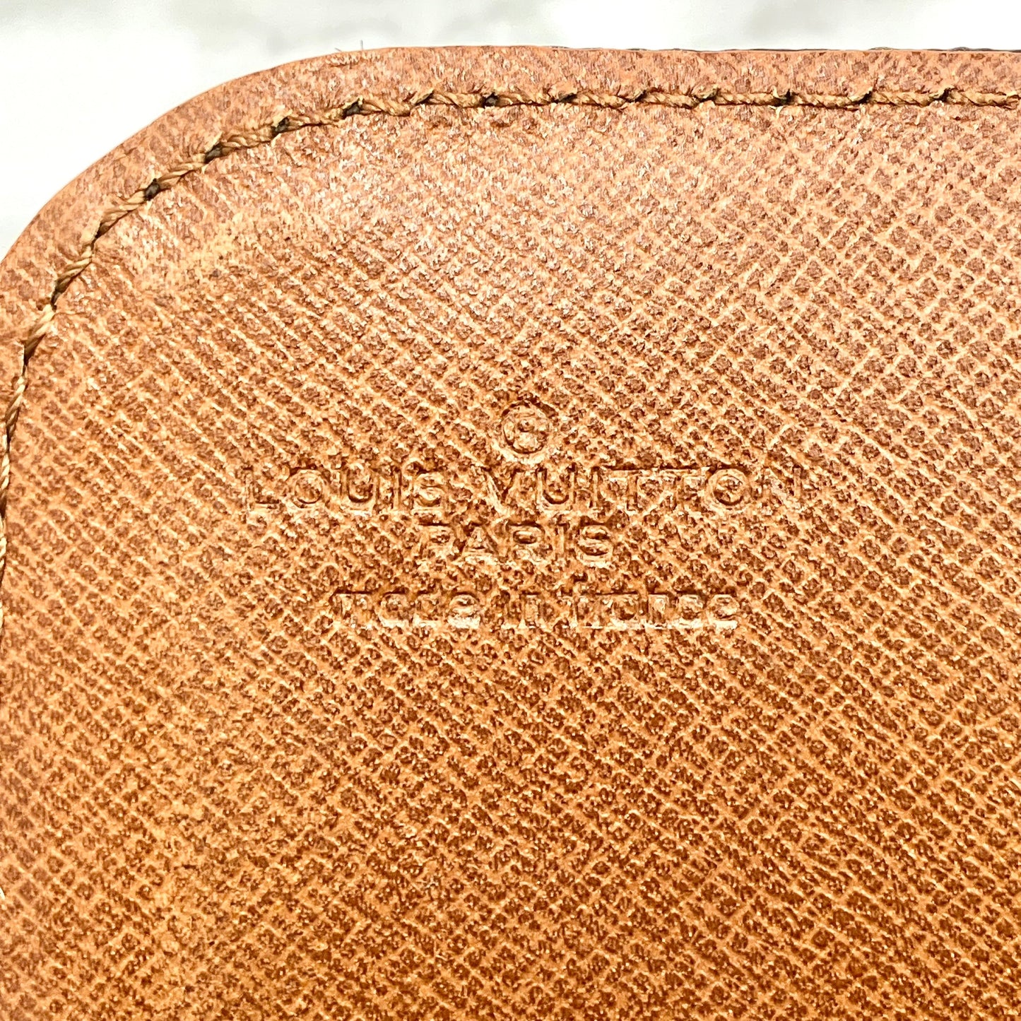 LOUIS VUITTON Monogram cartochiere