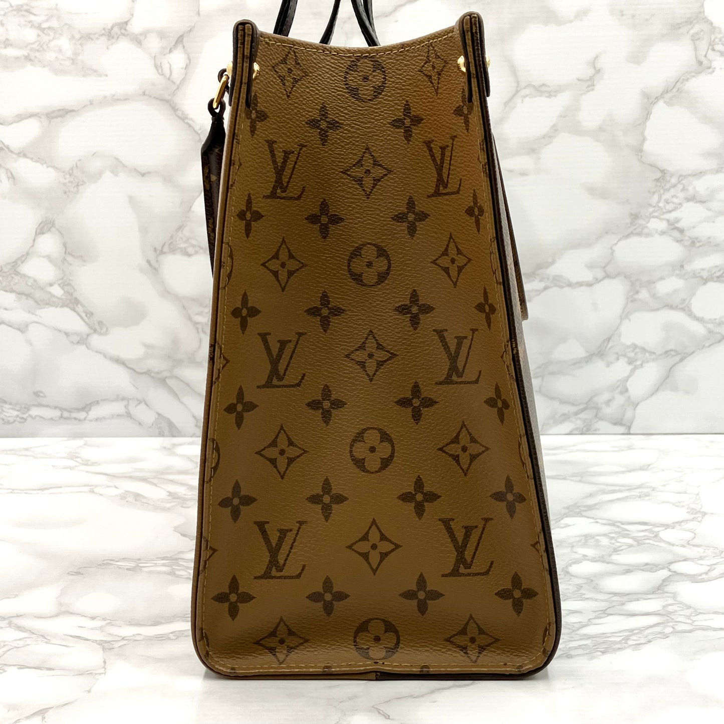 LOUIS VUITTON On The Go MM Monogram Giant Reverse