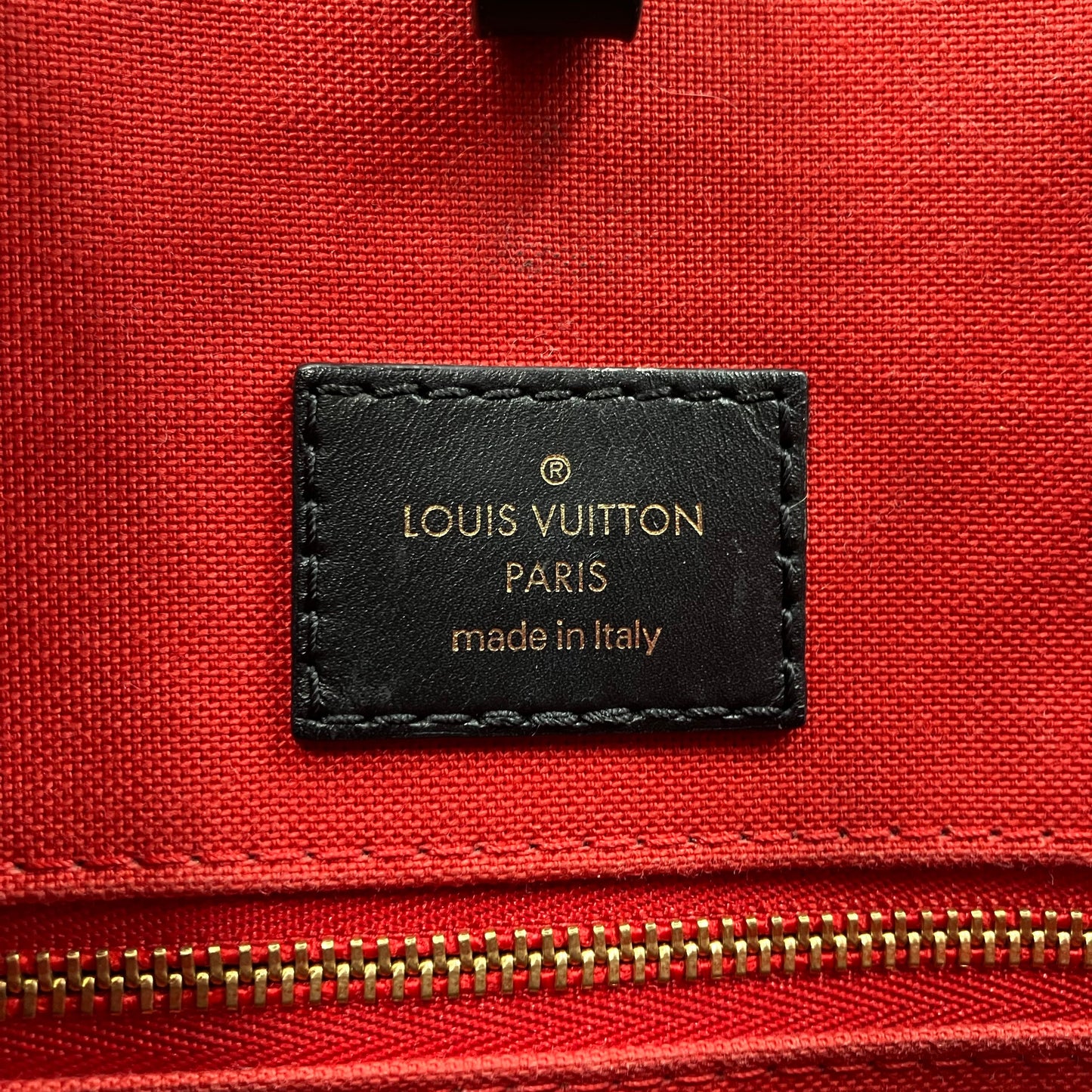 LOUIS VUITTON On The Go MM Monogram Giant Reverse
