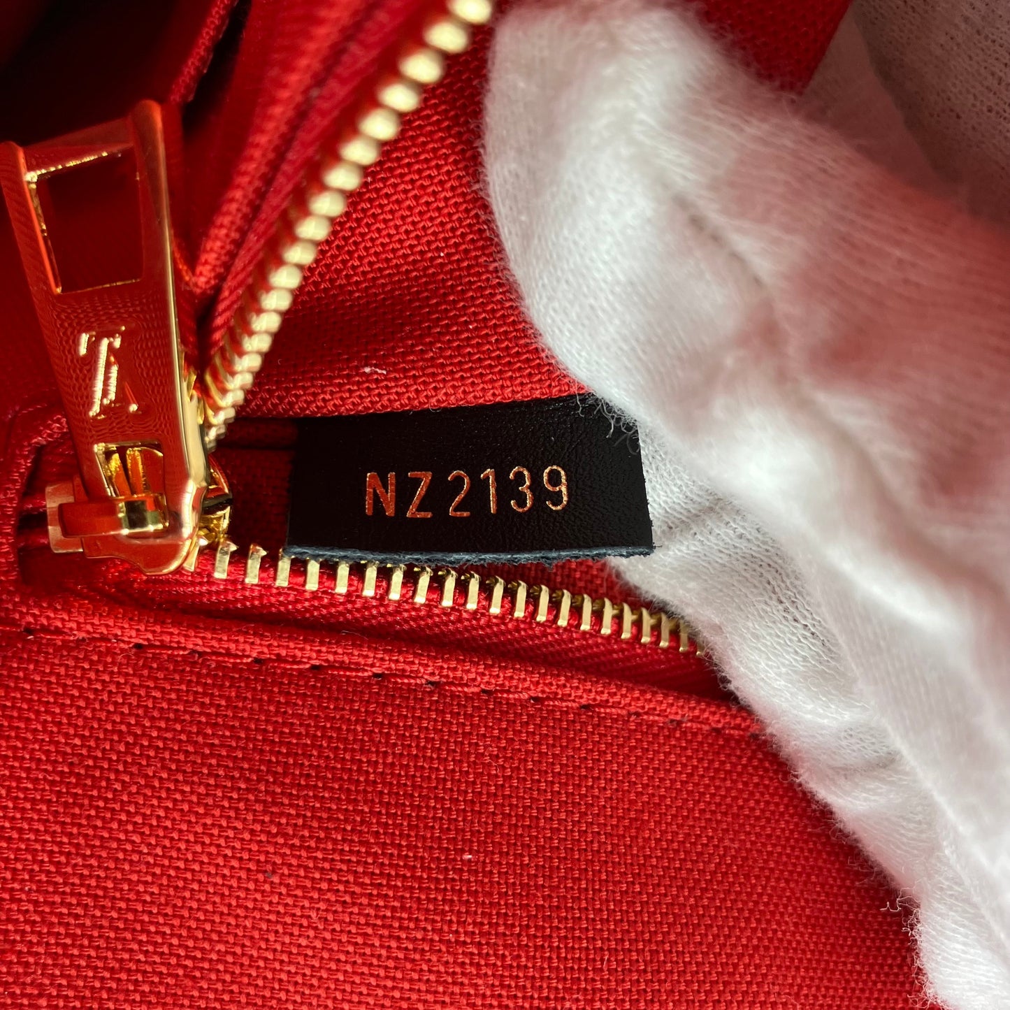 LOUIS VUITTON On The Go GM Monogram Giant Reverse