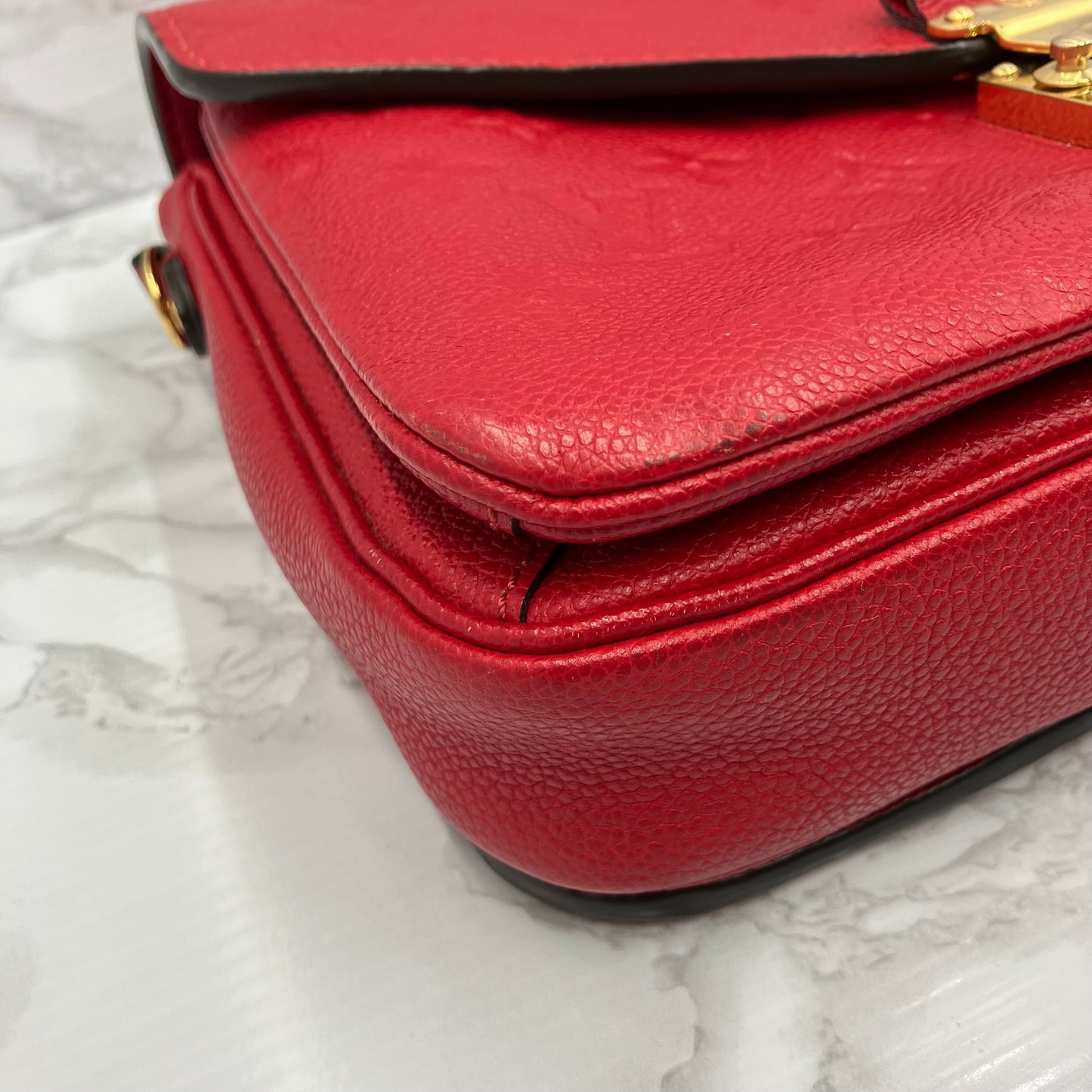 LOUIS VUITTON Amplant Metis