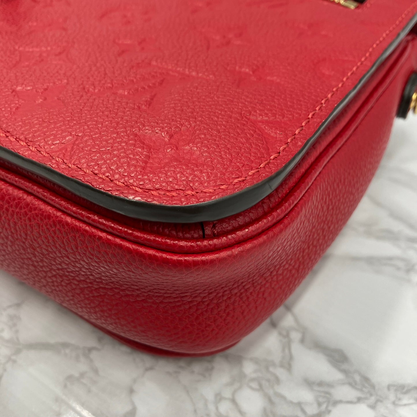 LOUIS VUITTON Amplant Metis