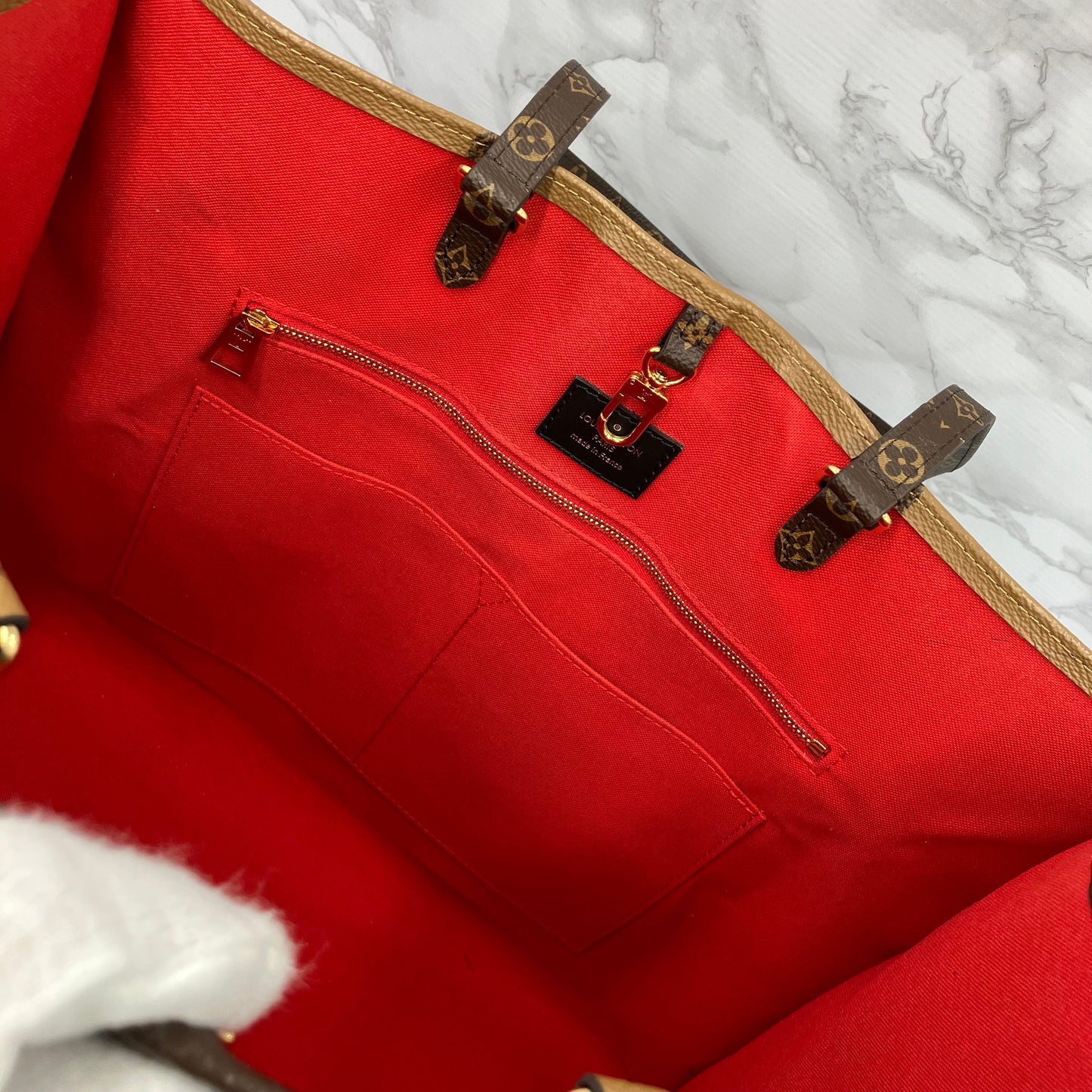 LOUIS VUITTON On The Go GM Monogram Giant Reverse