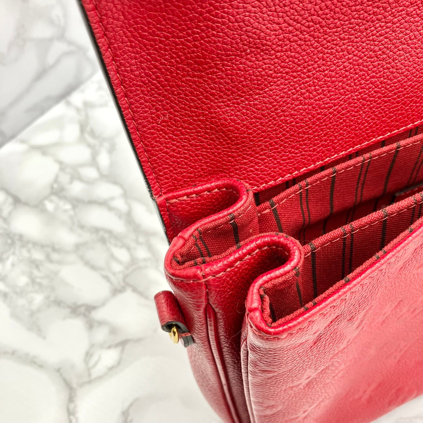 LOUIS VUITTON Amplant Metis