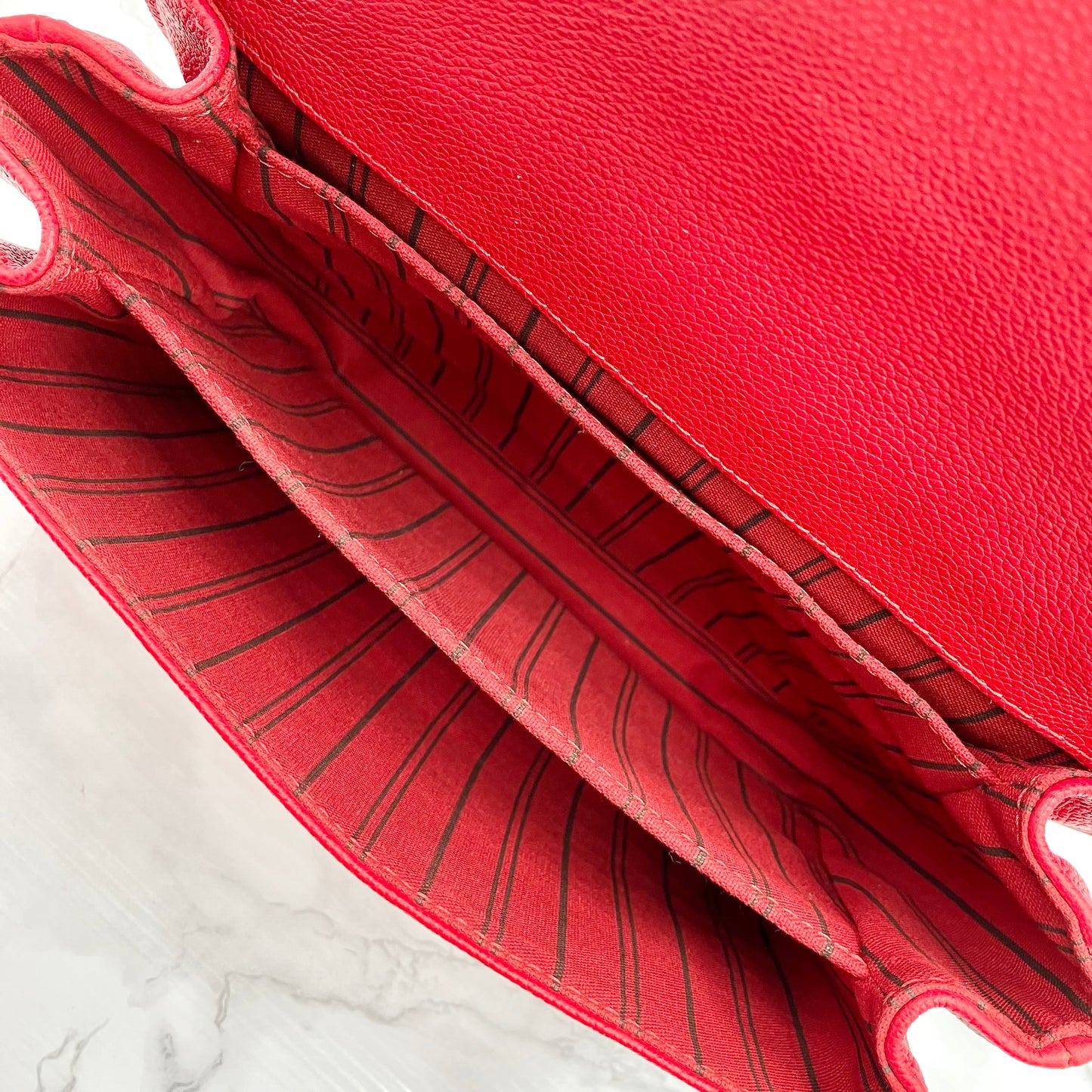LOUIS VUITTON Amplant Metis