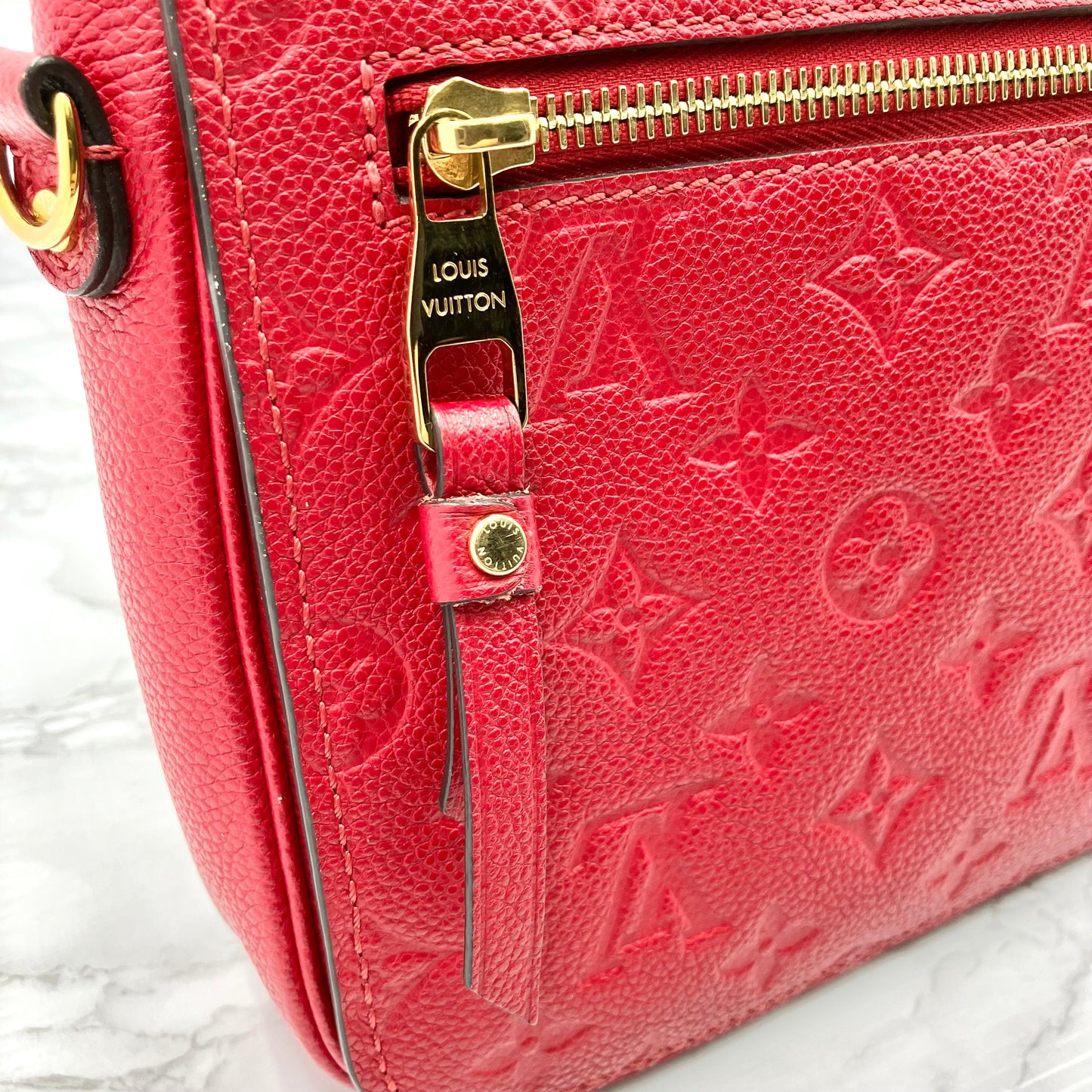 LOUIS VUITTON Amplant Metis