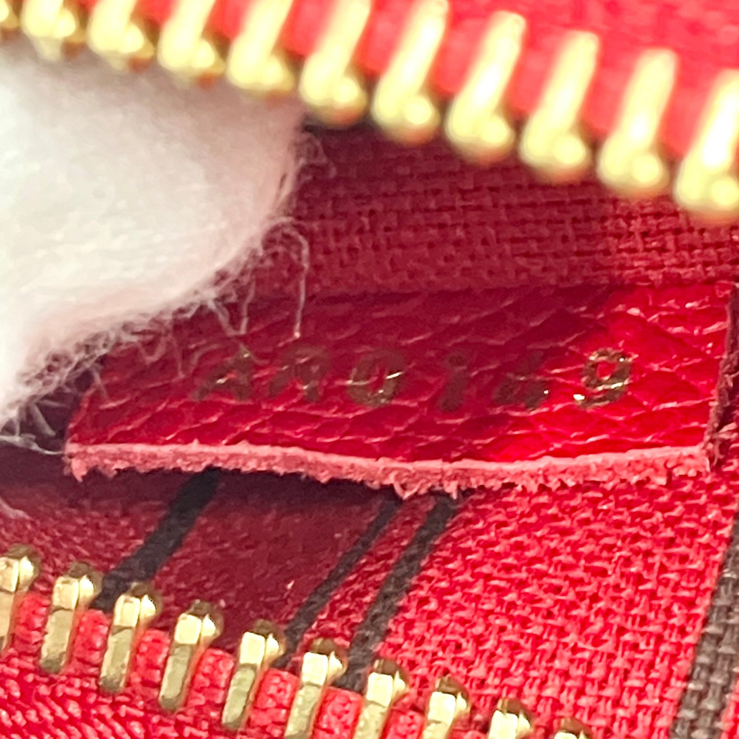 LOUIS VUITTON Amplant Metis