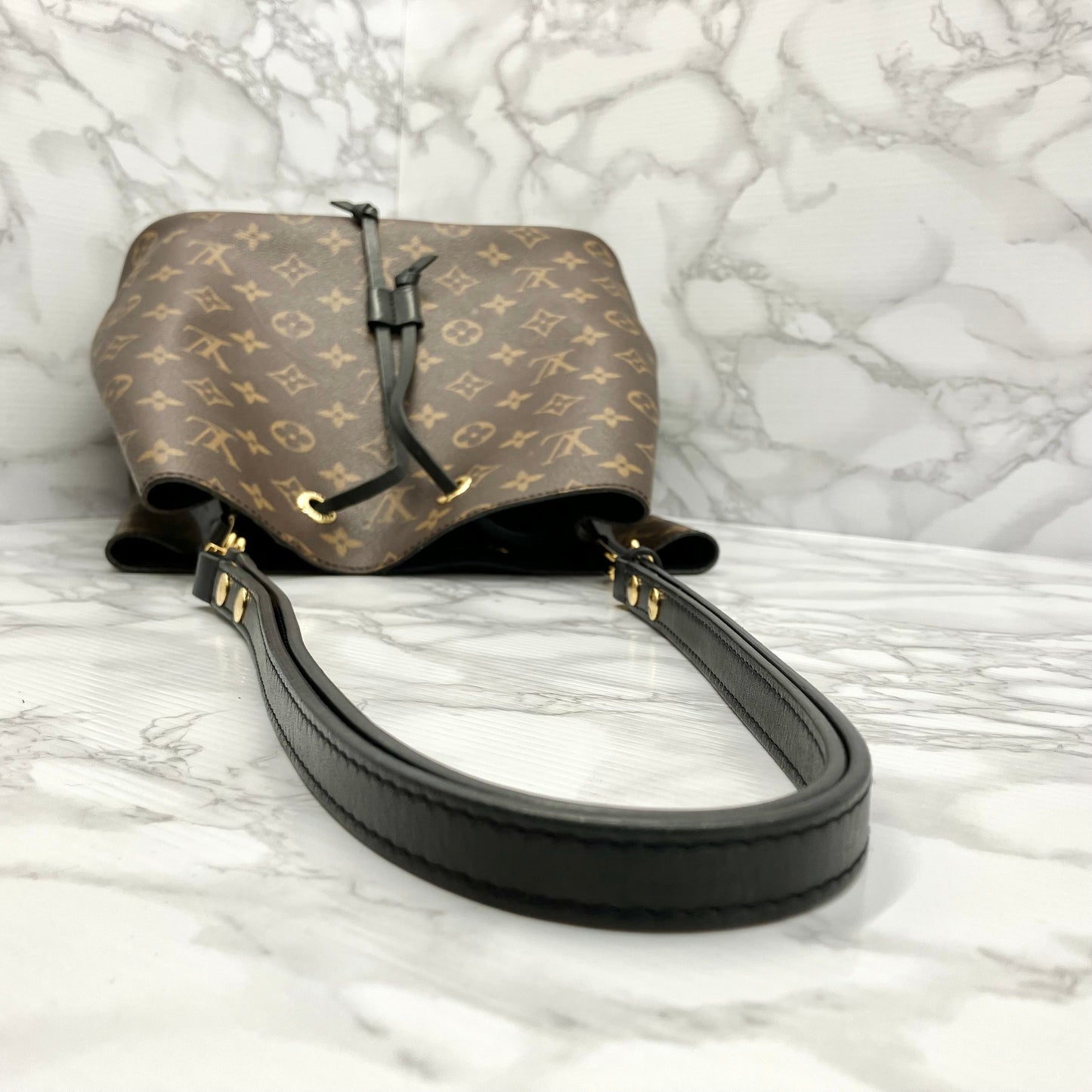 LOUIS VUITTON Monogram Neo Noe