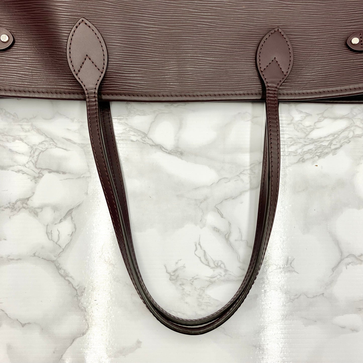 LOUIS VUITTON Epi Neverfull MM fuchsia