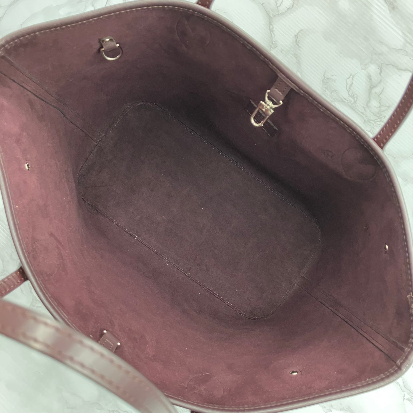 LOUIS VUITTON Epi Neverfull MM fuchsia