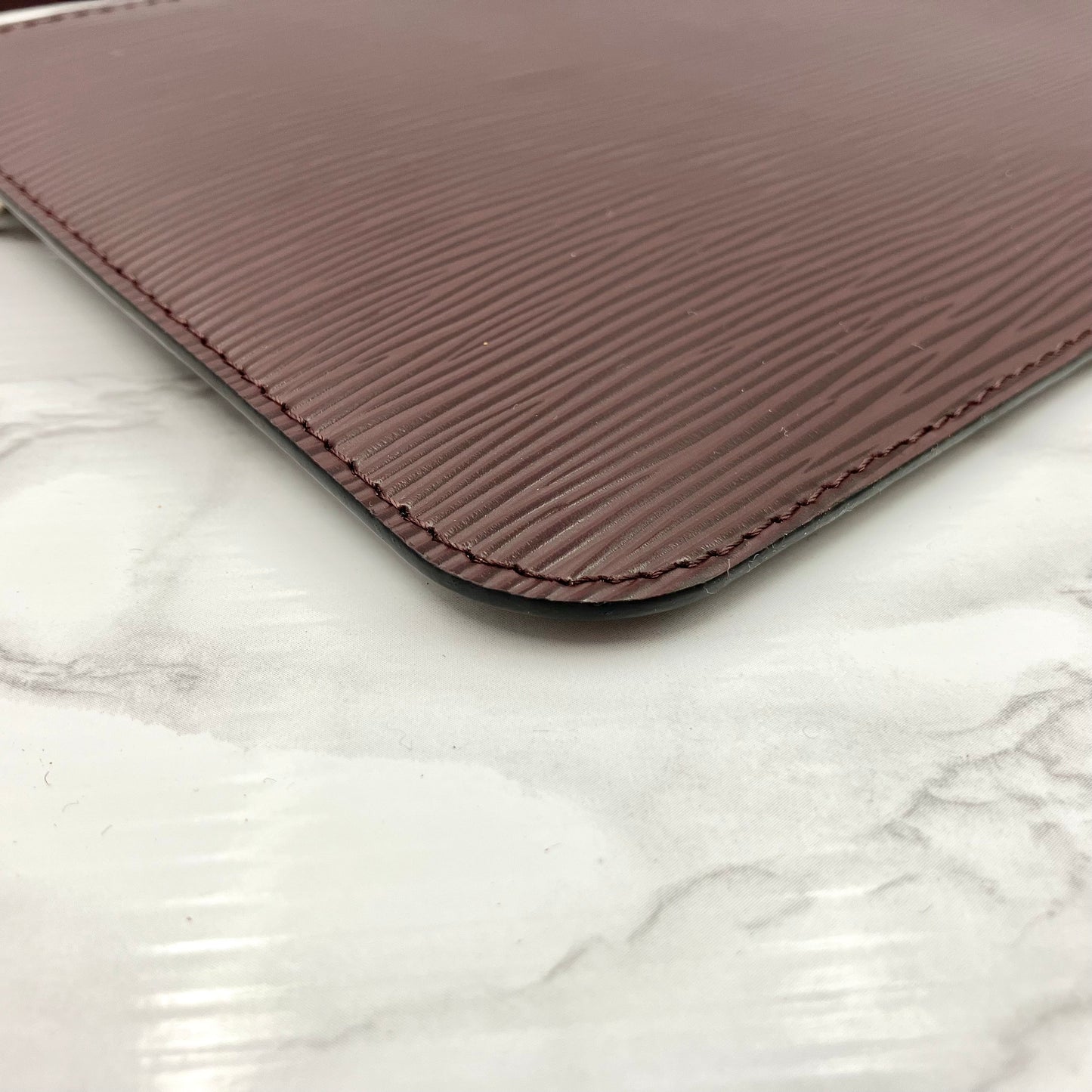 LOUIS VUITTON Epi Neverfull MM fuchsia