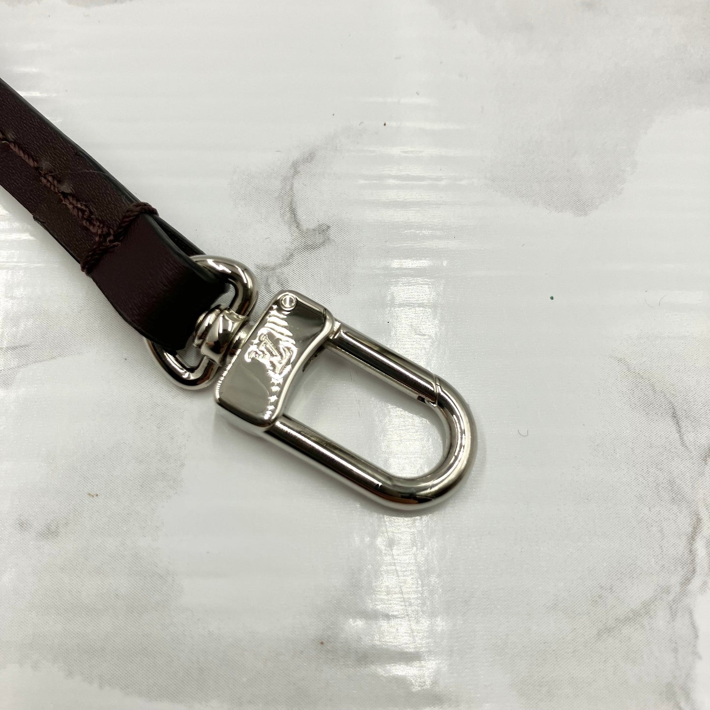 LOUIS VUITTON Epi Neverfull MM fuchsia