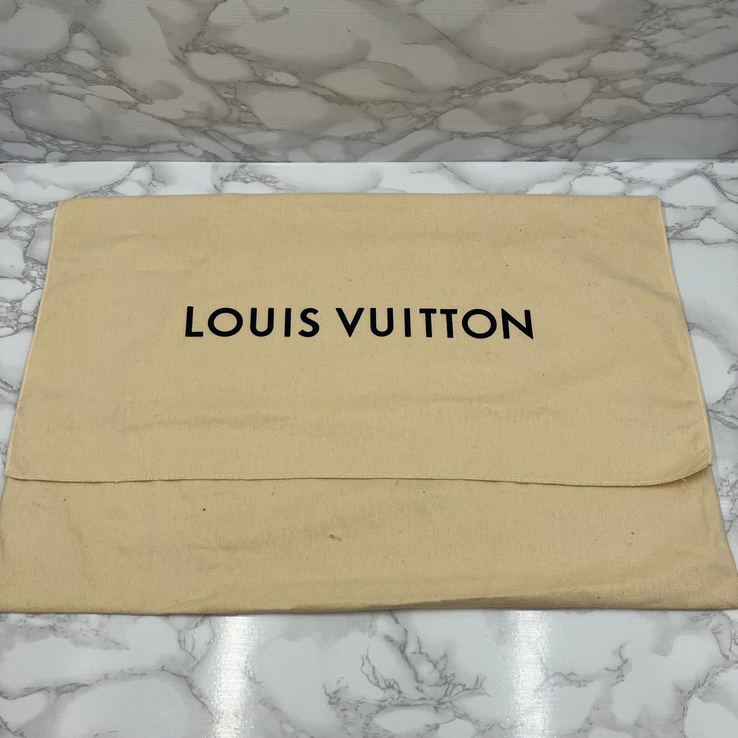 LOUIS VUITTON Epi Neverfull MM fuchsia