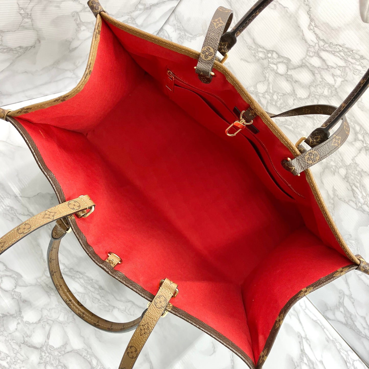 LOUIS VUITTON Giant Monogram Reverse ON THE GO GM