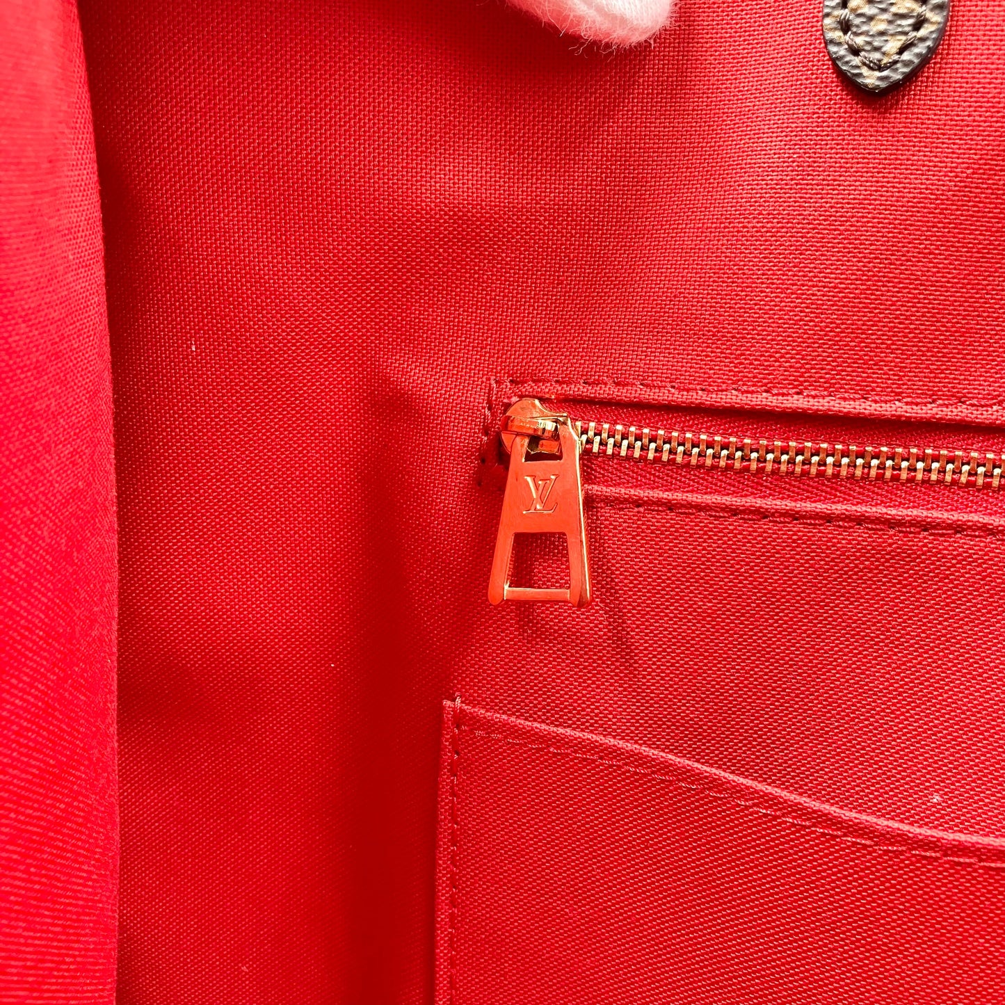LOUIS VUITTON Giant Monogram Reverse ON THE GO GM