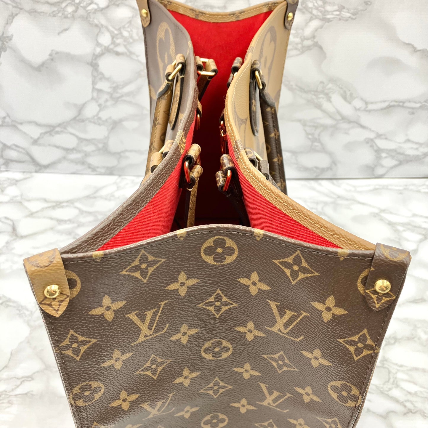 LOUIS VUITTON Giant Monogram Reverse ON THE GO GM