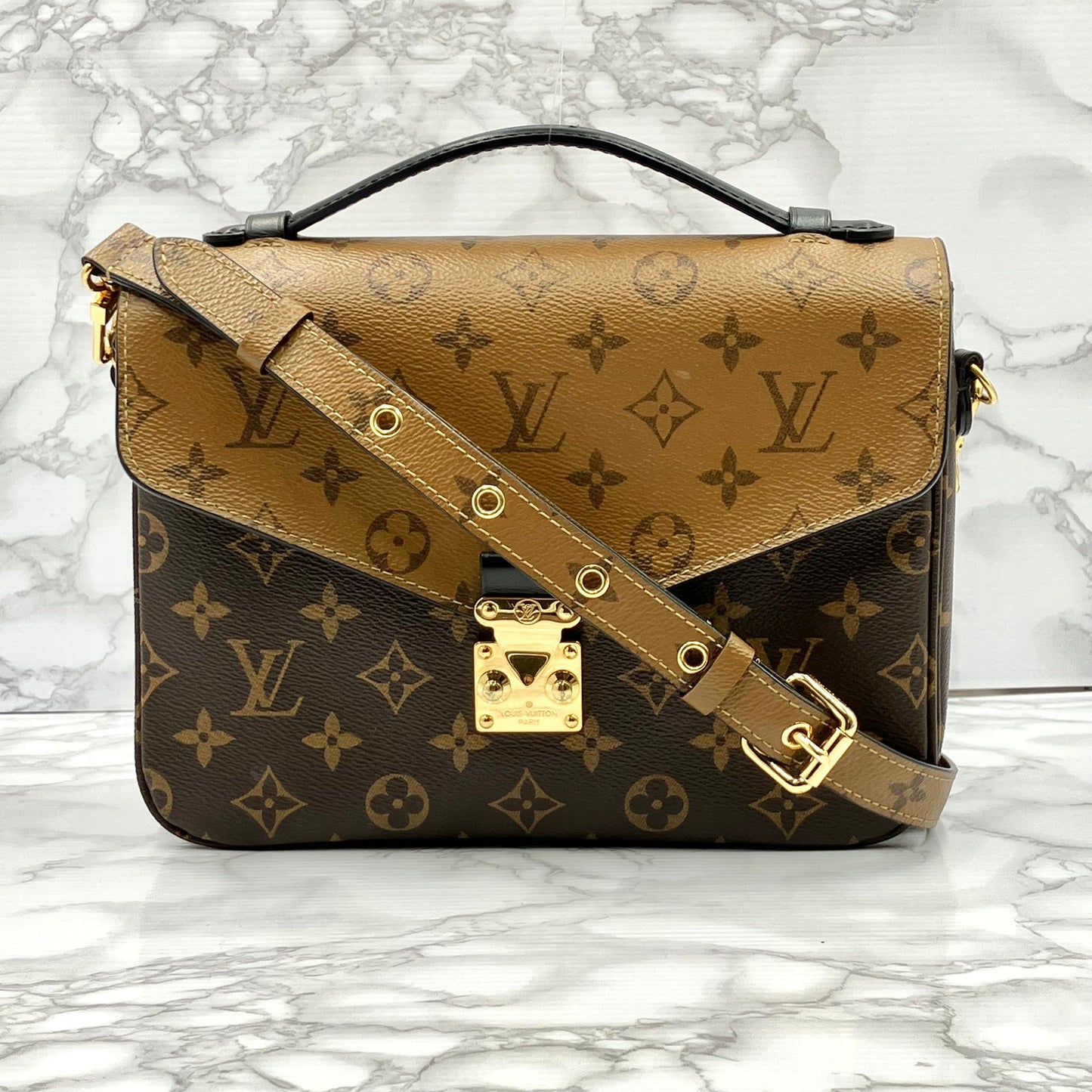 LOUIS VUITTON Monogram Reverse Metis