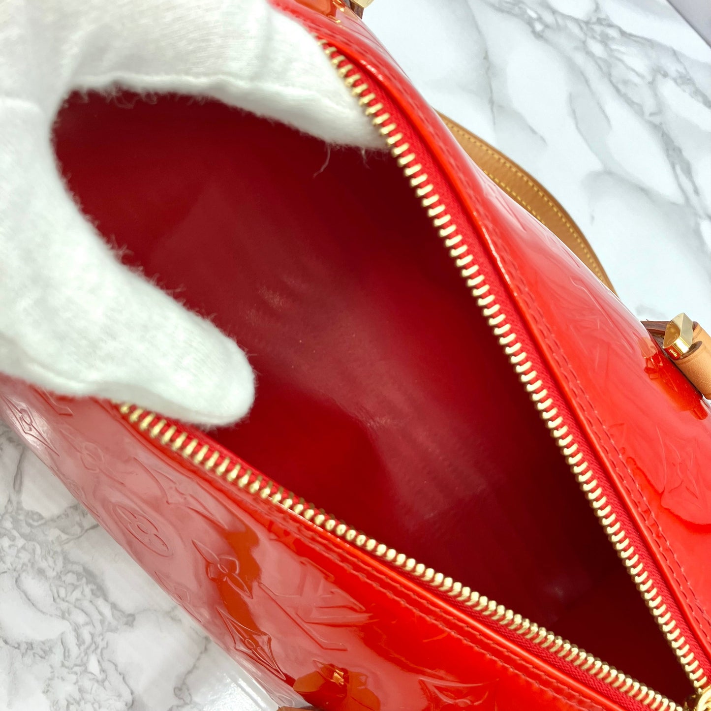 LOUIS VUITTON Vernis Papillon