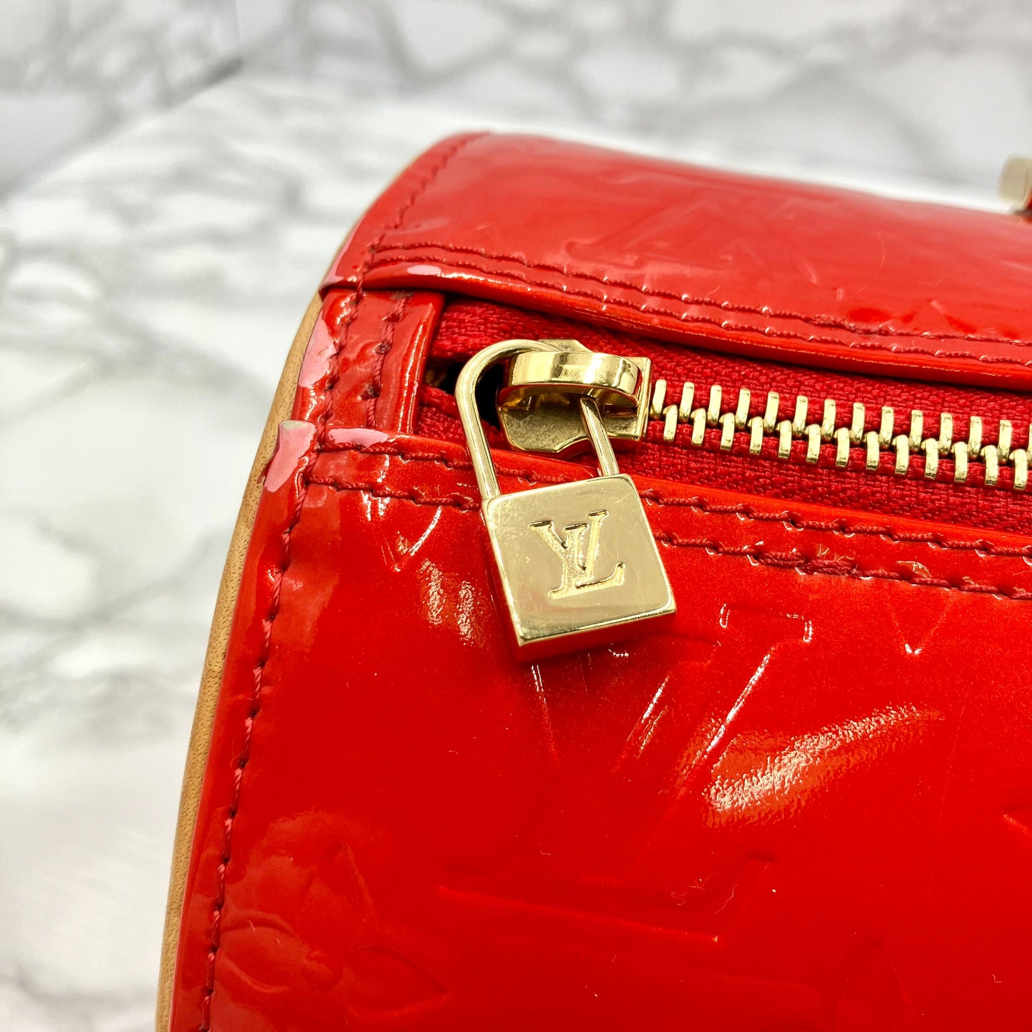 LOUIS VUITTON Vernis Papillon