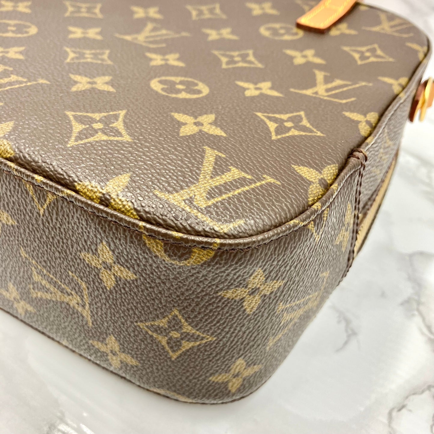 LOUIS VUITTON Monogram spontini