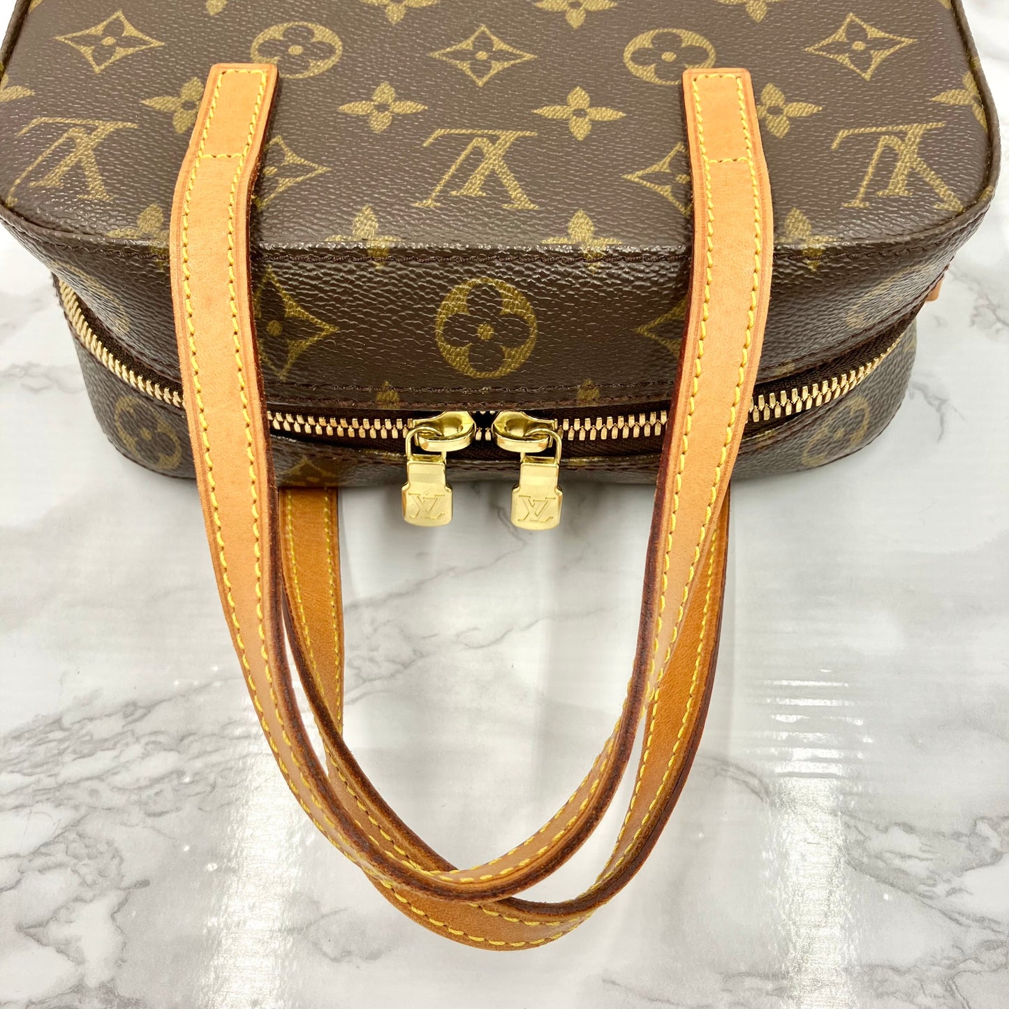 LOUIS VUITTON Monogram spontini