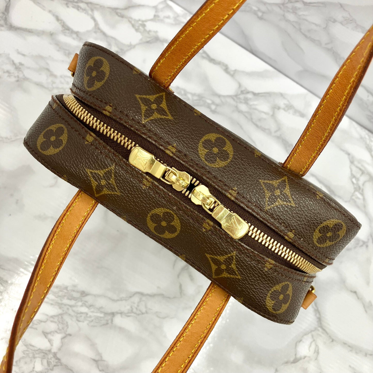 LOUIS VUITTON Monogram spontini