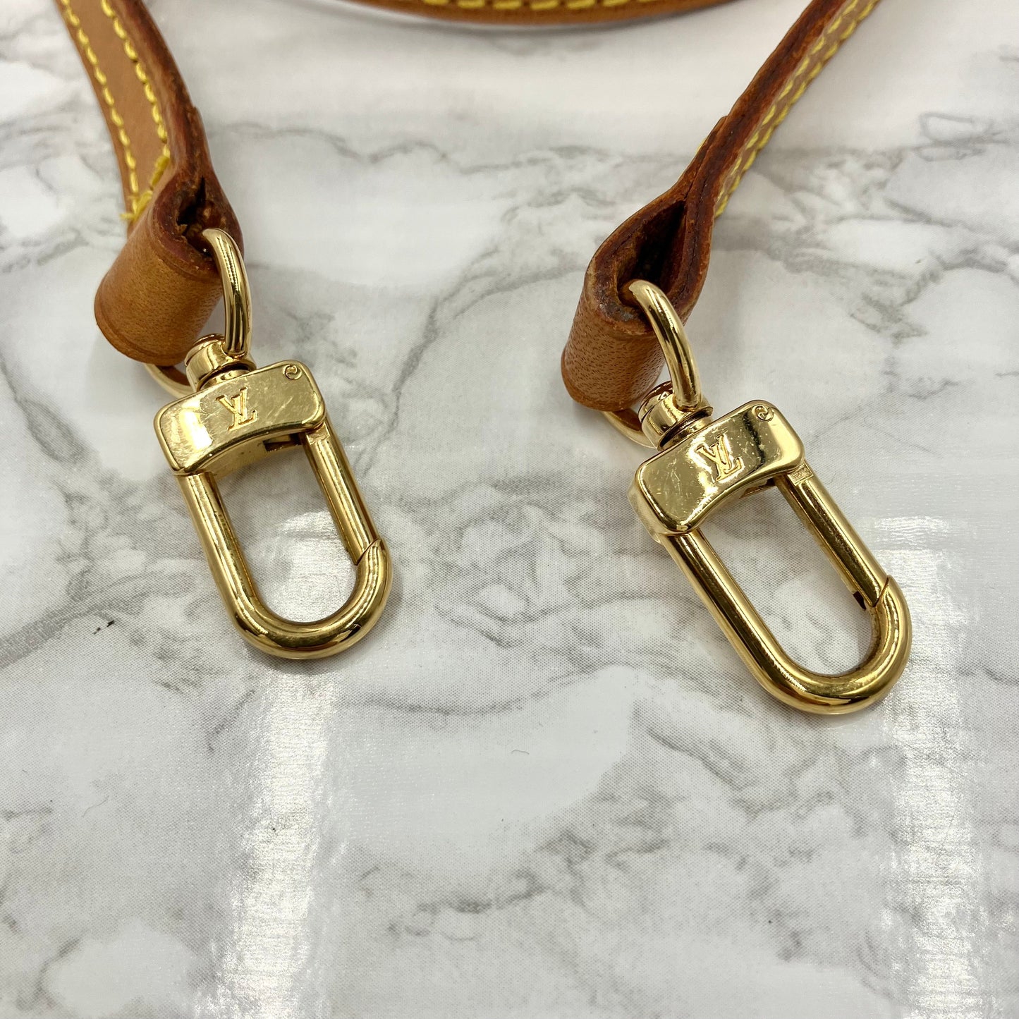LOUIS VUITTON Monogram spontini