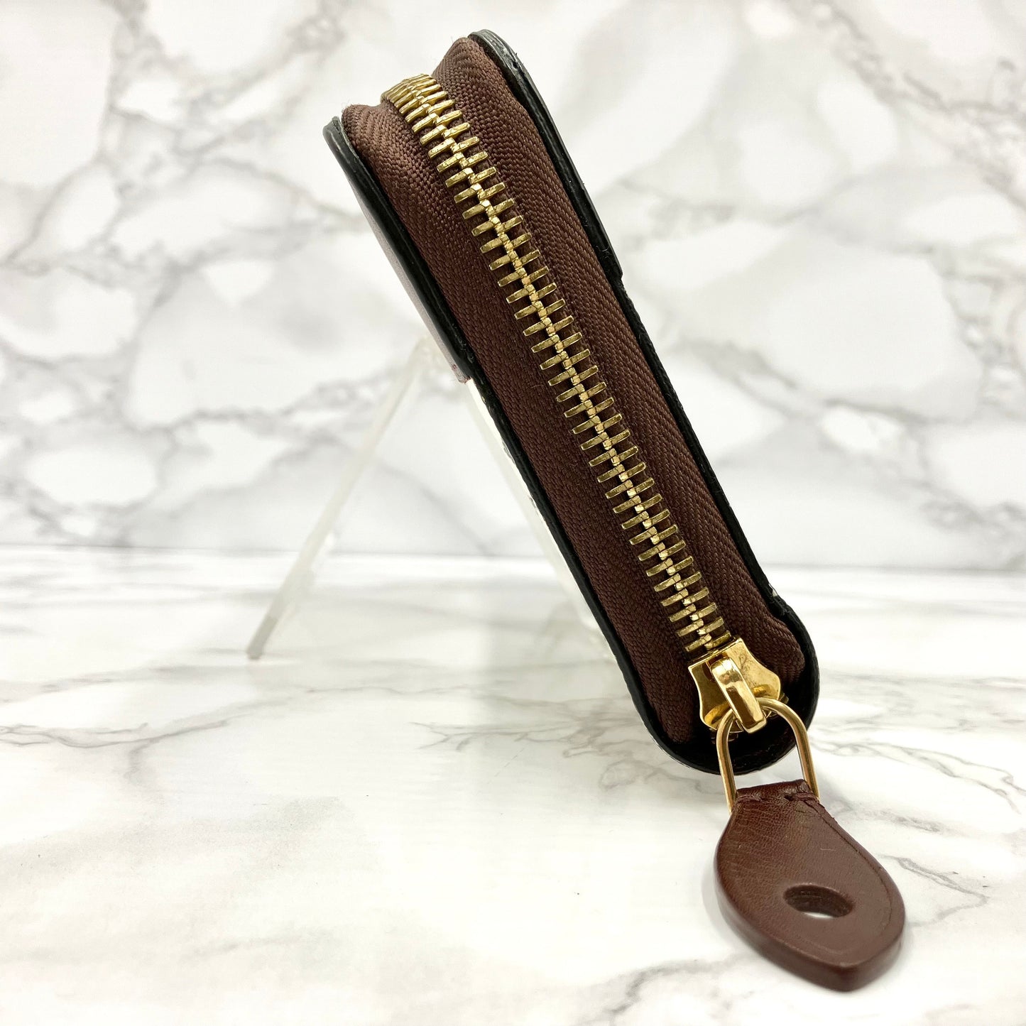 LOUIS VUITTON zippy wallet