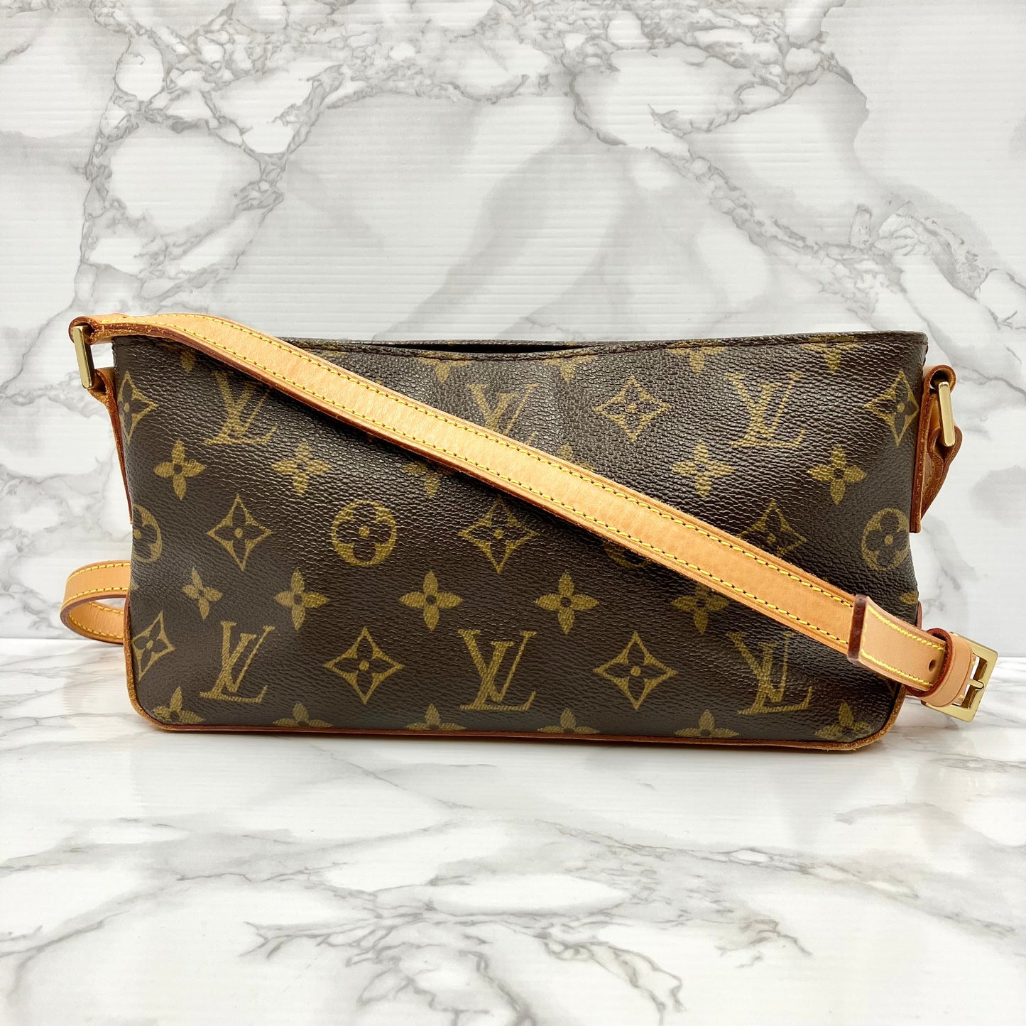 LOUIS VUITTON Monogram Trotter