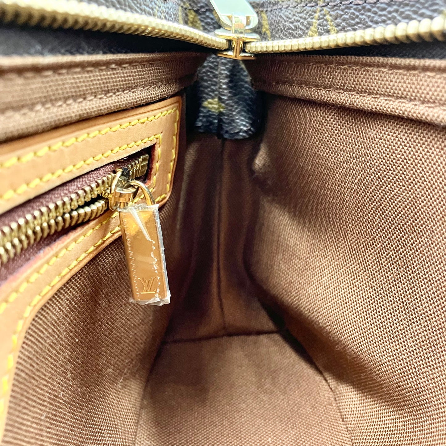 LOUIS VUITTON Monogram Trotter