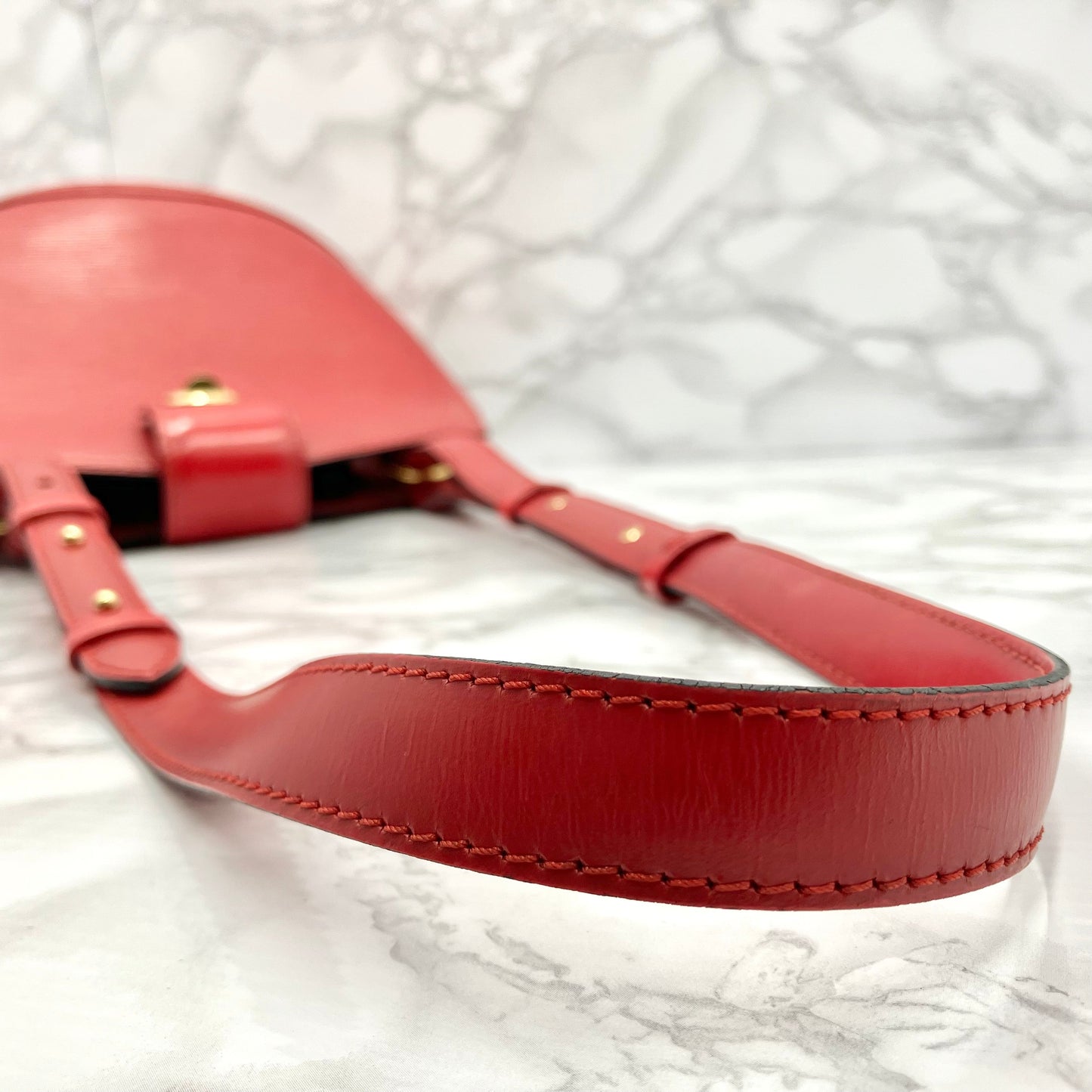 LOUIS VUITTON Epi Cluny