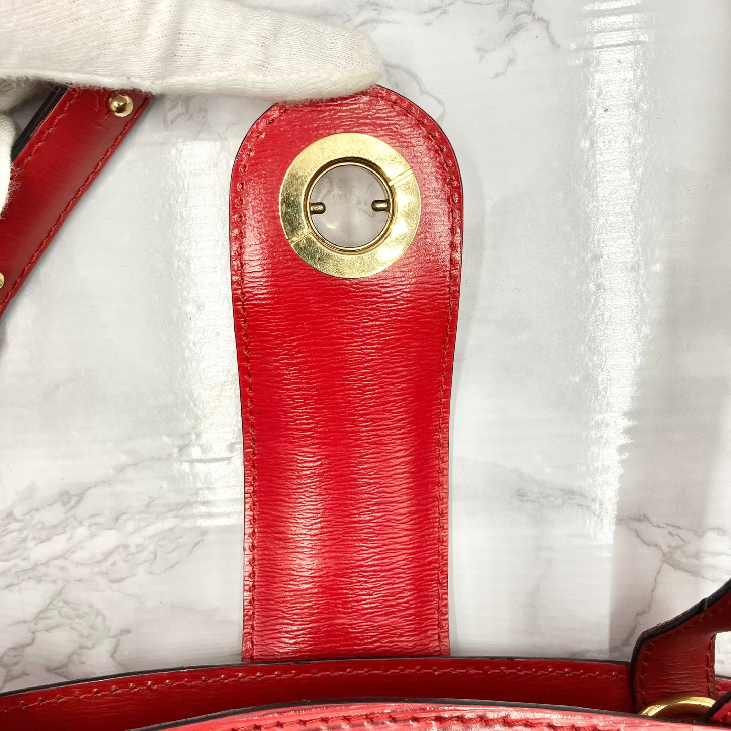 LOUIS VUITTON Epi Cluny
