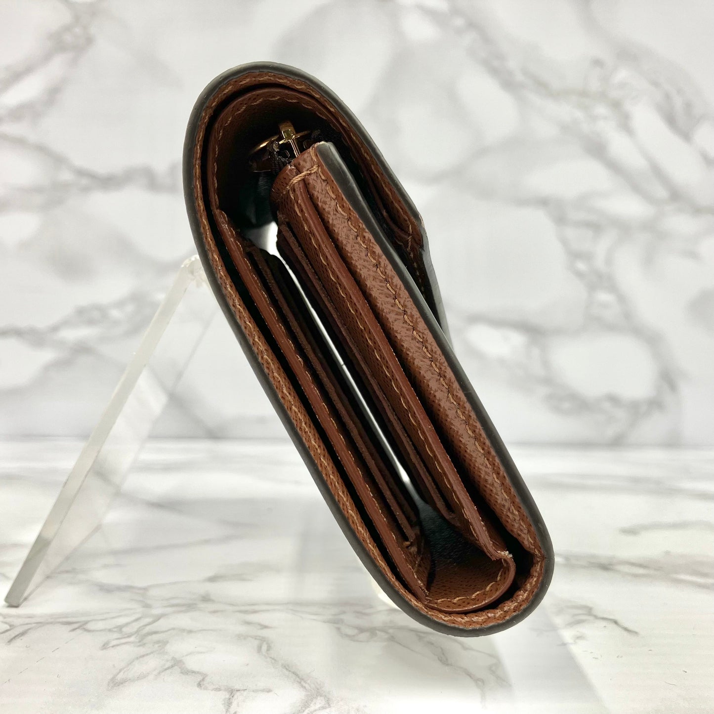 LOUIS VUITTON Monogram Victorine