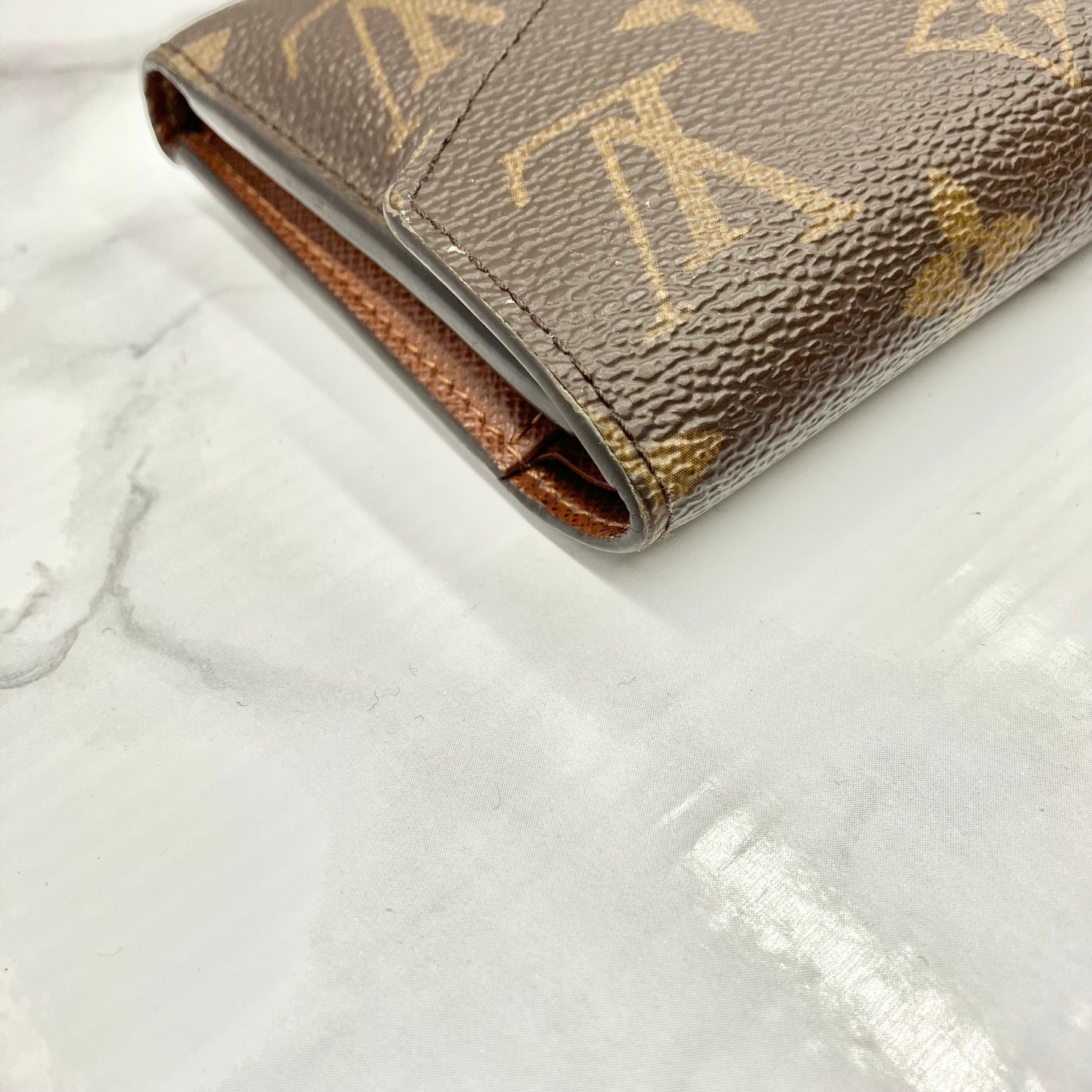LOUIS VUITTON Monogram Victorine