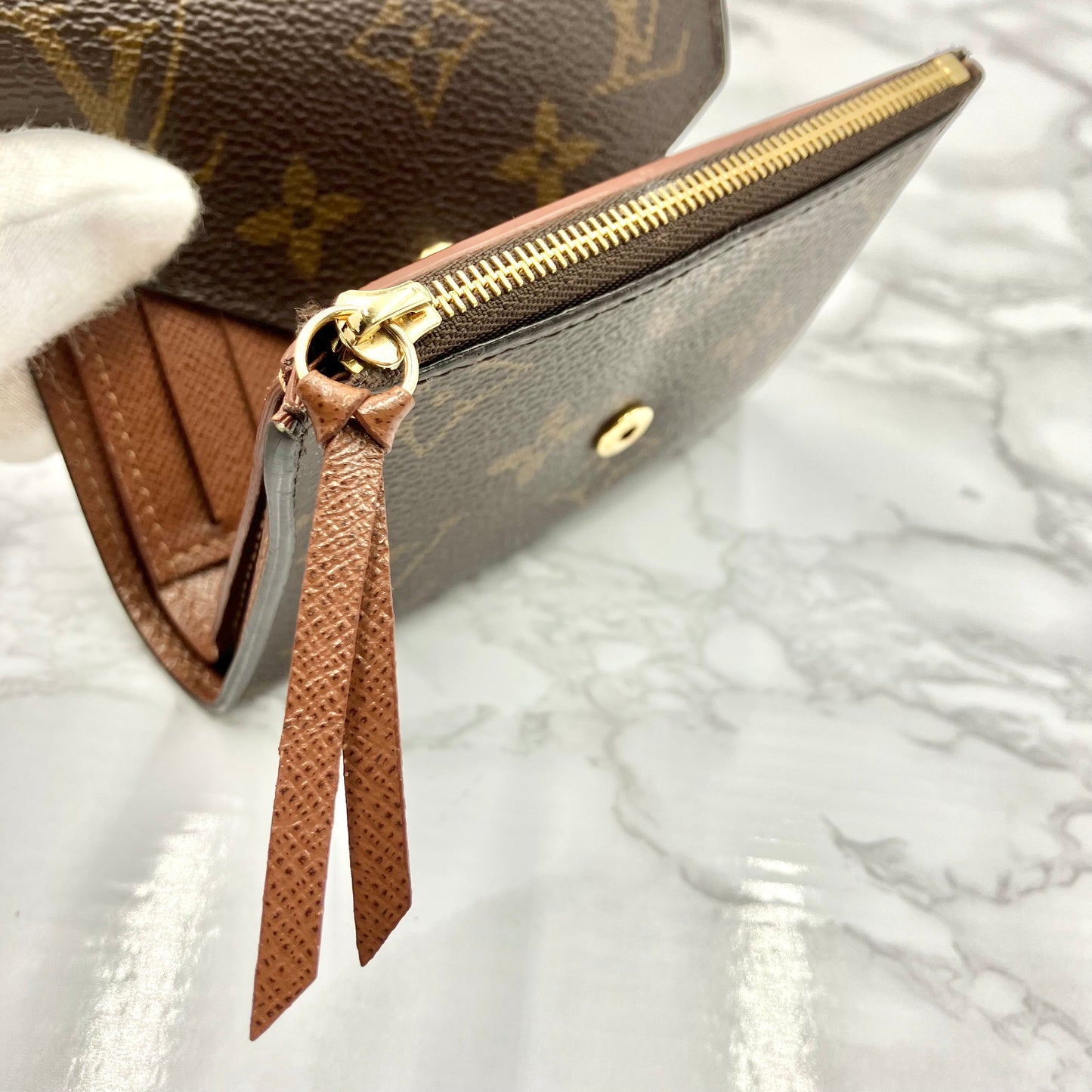 LOUIS VUITTON Monogram Victorine
