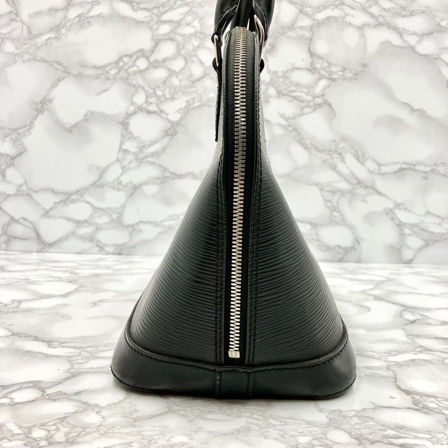 LOUIS VUITTON EPi Alma PM