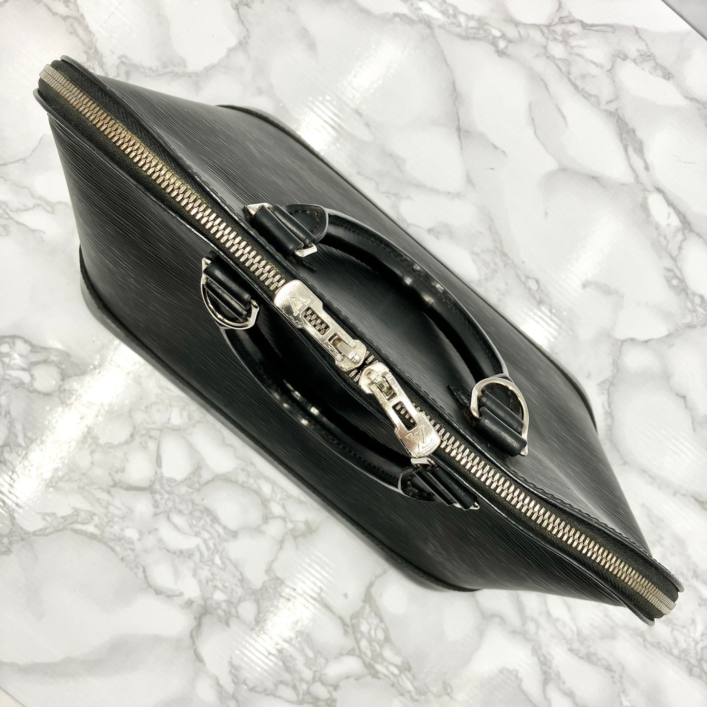 LOUIS VUITTON EPi Alma PM