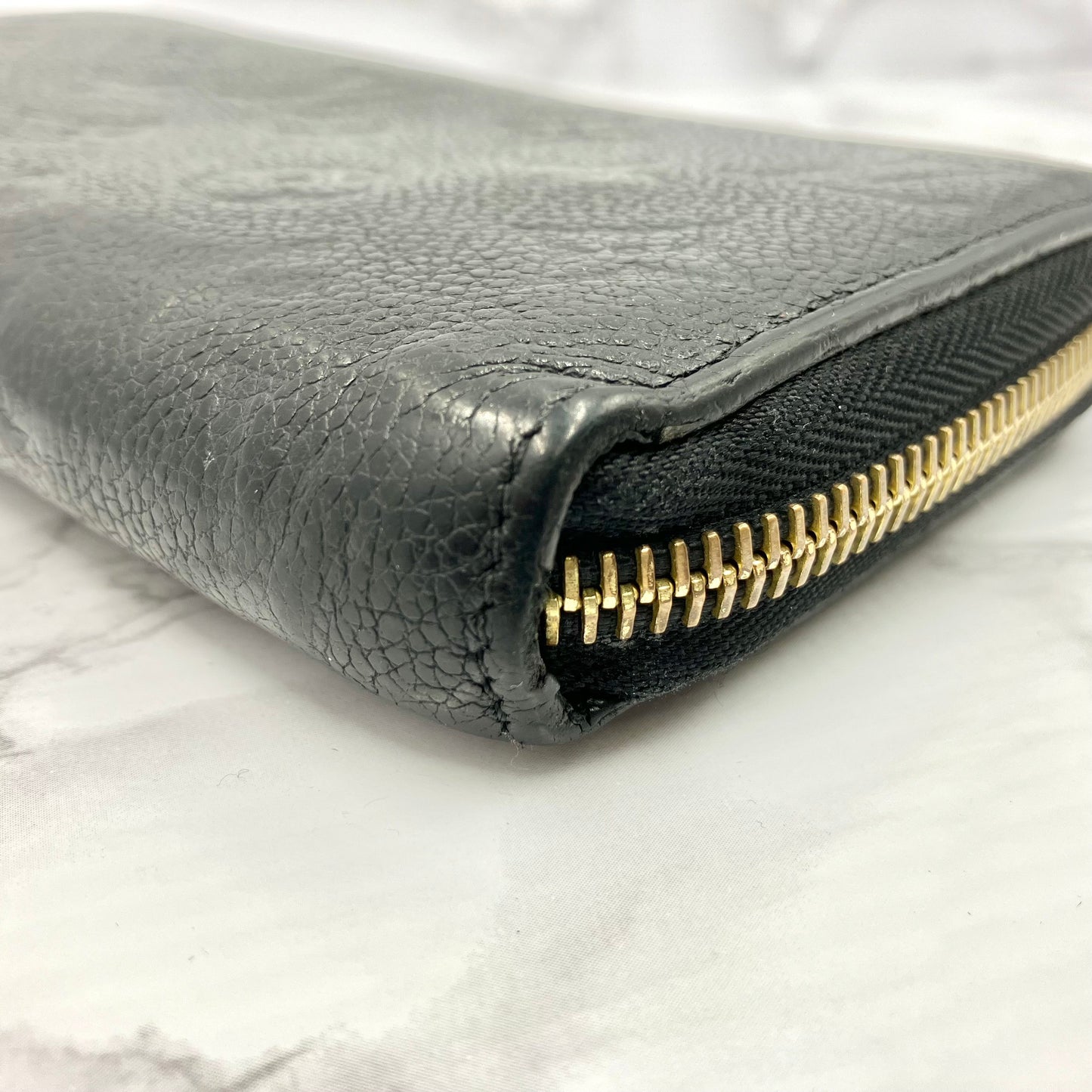 LOUIS VUITTON Amplant Zippy