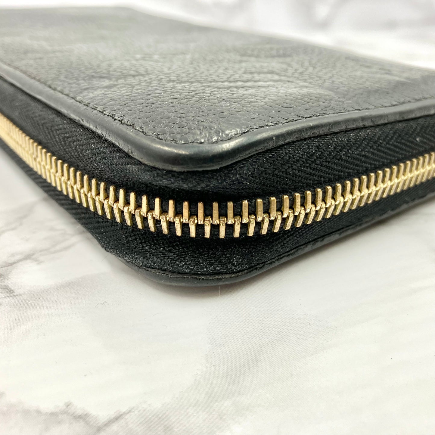 LOUIS VUITTON Amplant Zippy