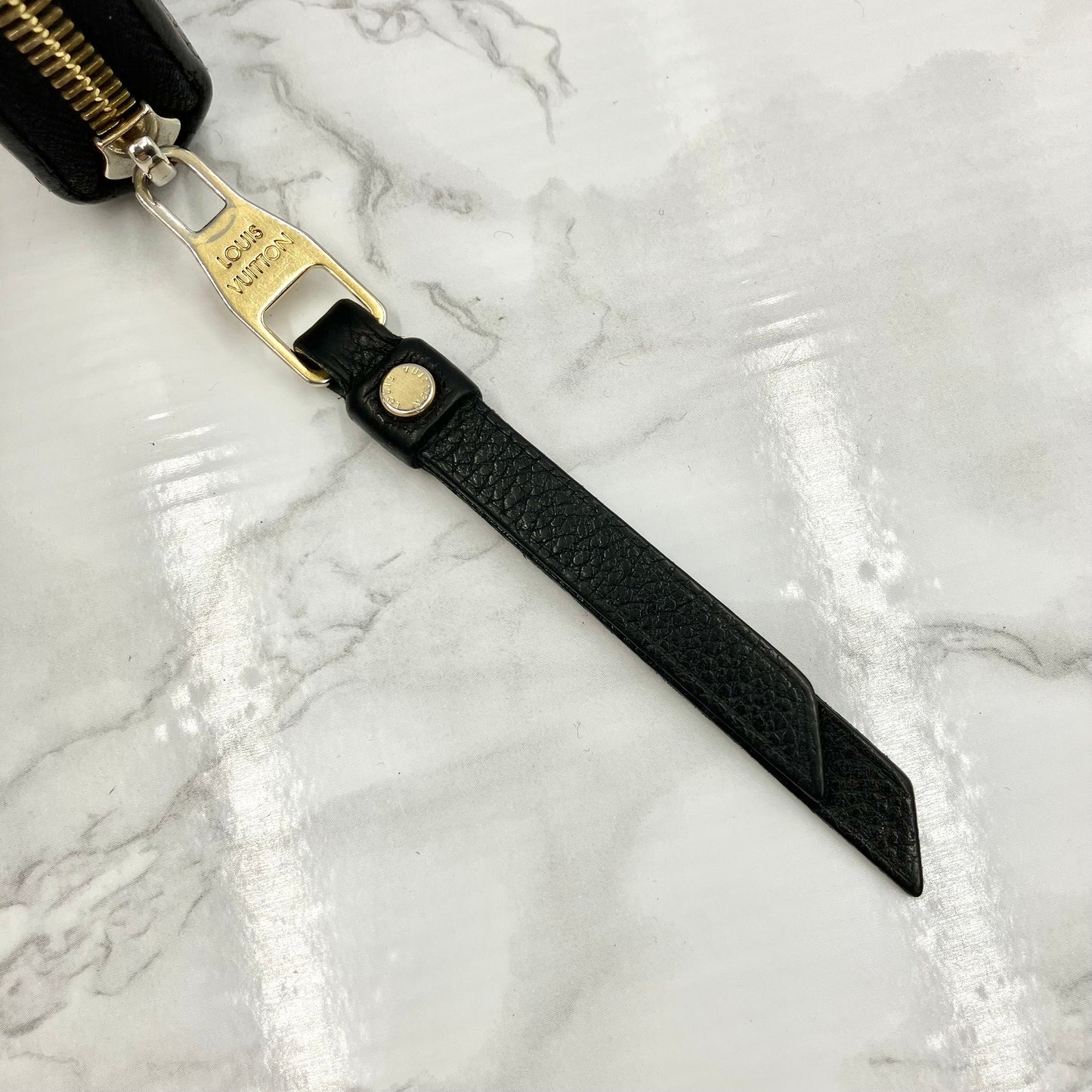 LOUIS VUITTON Amplant Zippy