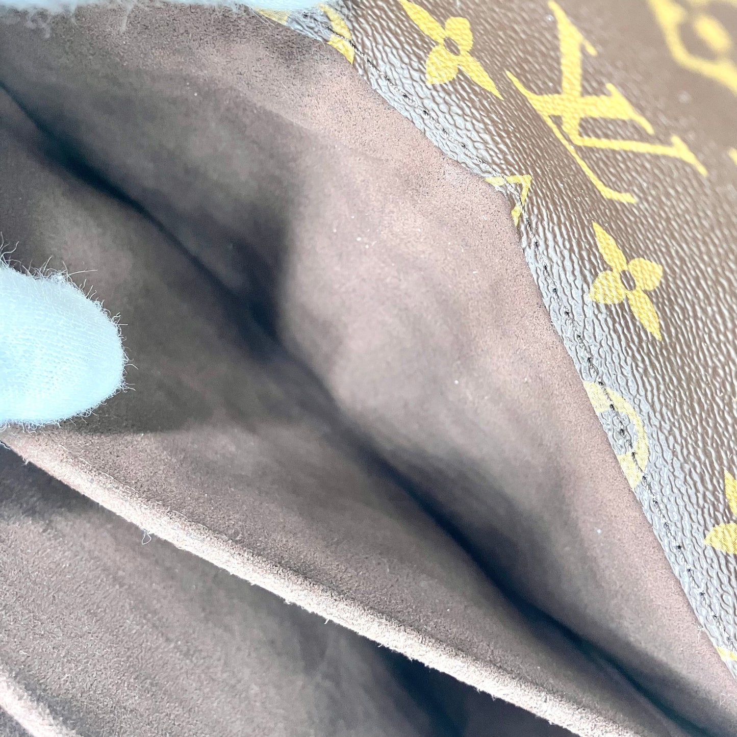 LOUIS VUITTON Monogram Metis