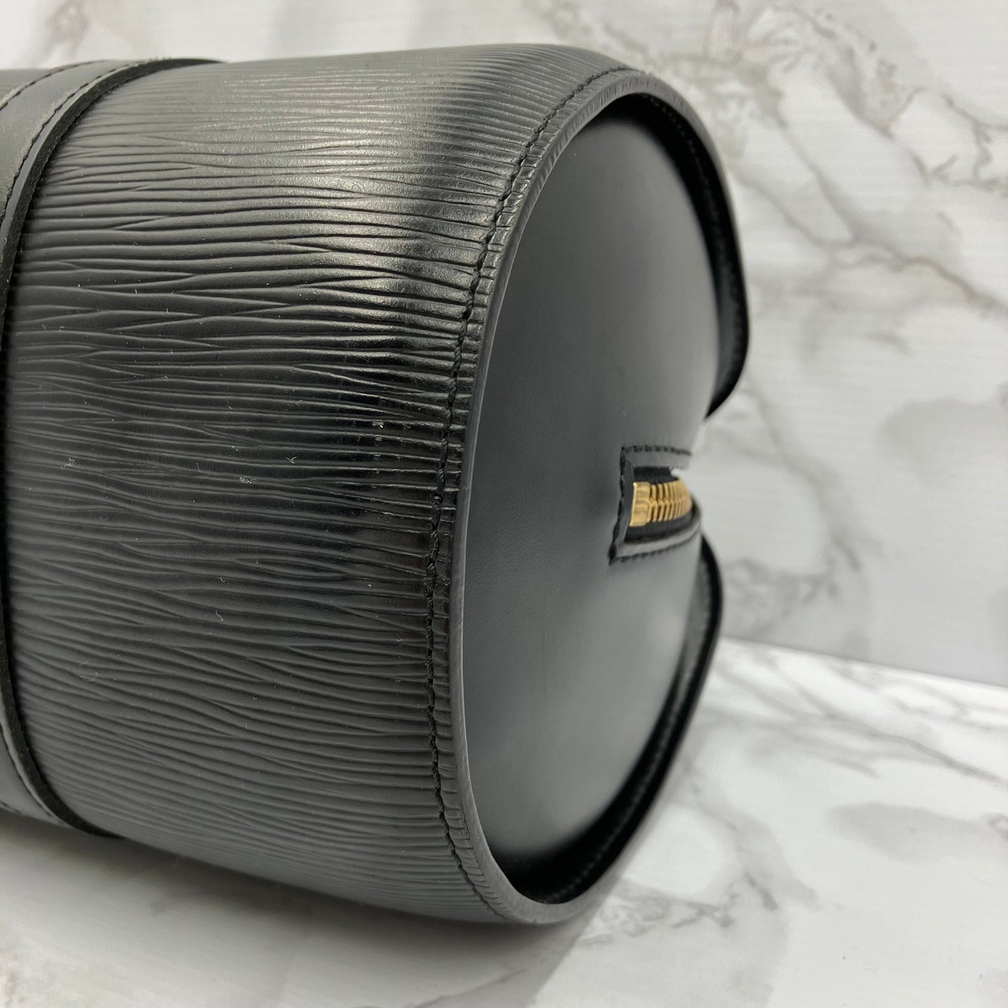LOUIS VUITTON Epi Sufuro