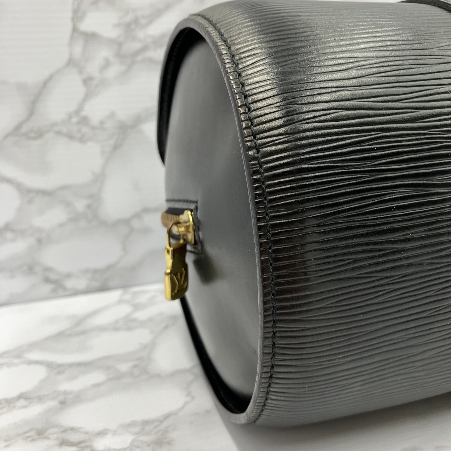 LOUIS VUITTON Epi Sufuro