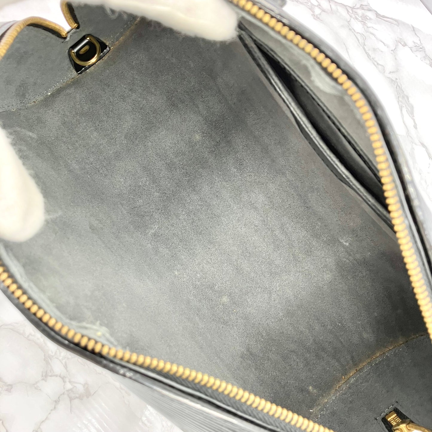 LOUIS VUITTON Epi Sufuro